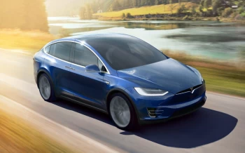 Model X este primul SUV de la constructorul de masini electrice Tesla